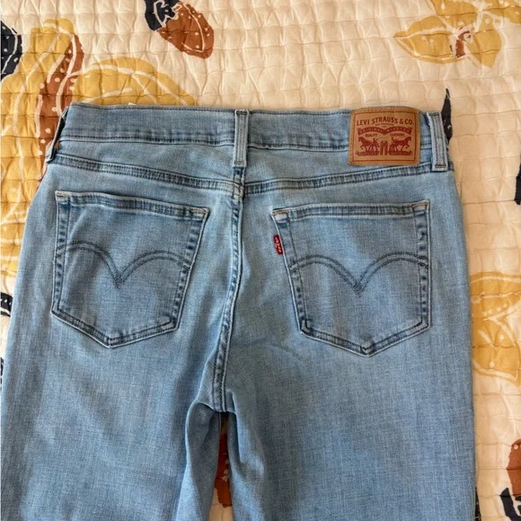 Levi’s Light Blue Denim “Boyfriend” Jeans - Picture 3 of 4